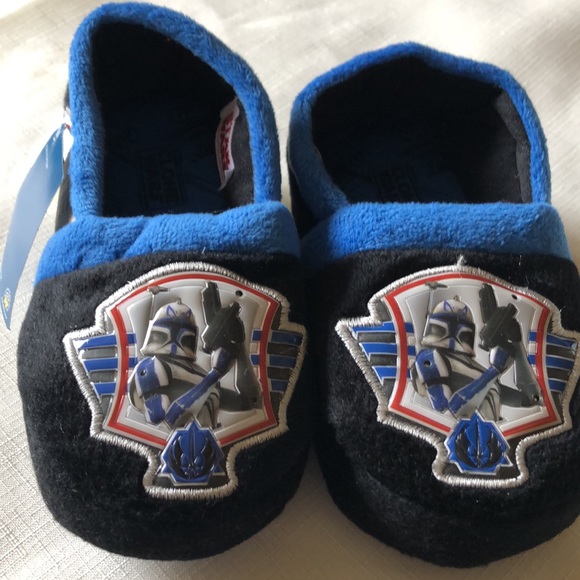 Slippers Star Wars Clone Wars boys size 11M lights up when moving fabric upper - Picture 1 of 5